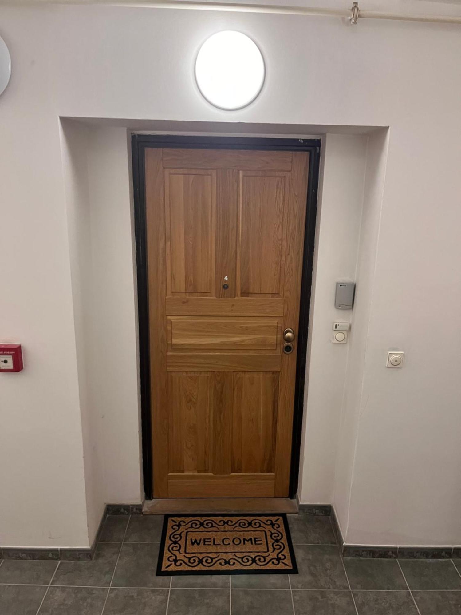 City Centre Apartment With Parking プラハ エクステリア 写真