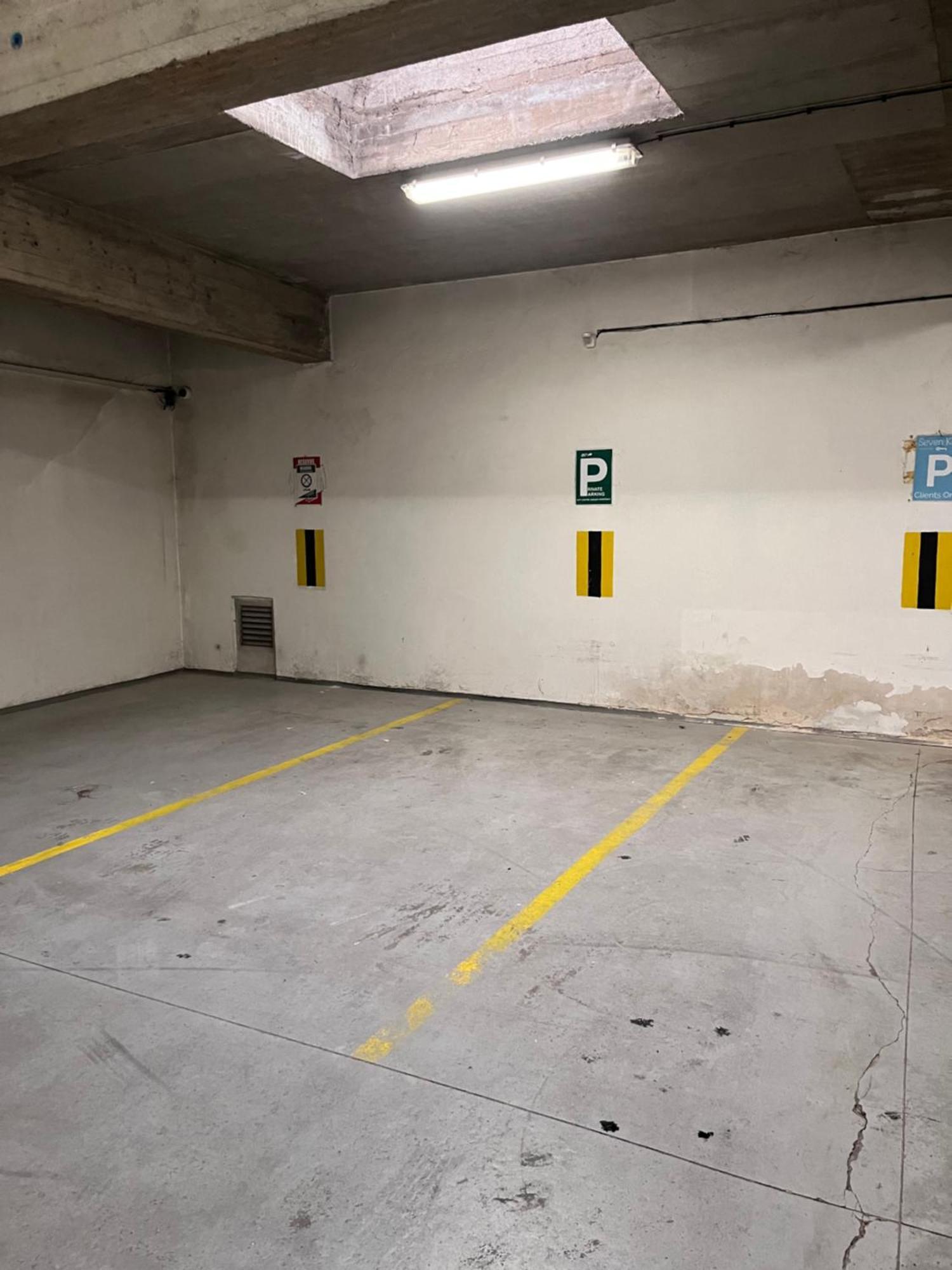 City Centre Apartment With Parking プラハ エクステリア 写真